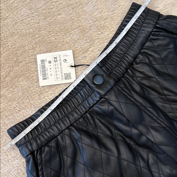 ZARA Faux Leather Quilted Shorts - Picture 12 of 15
